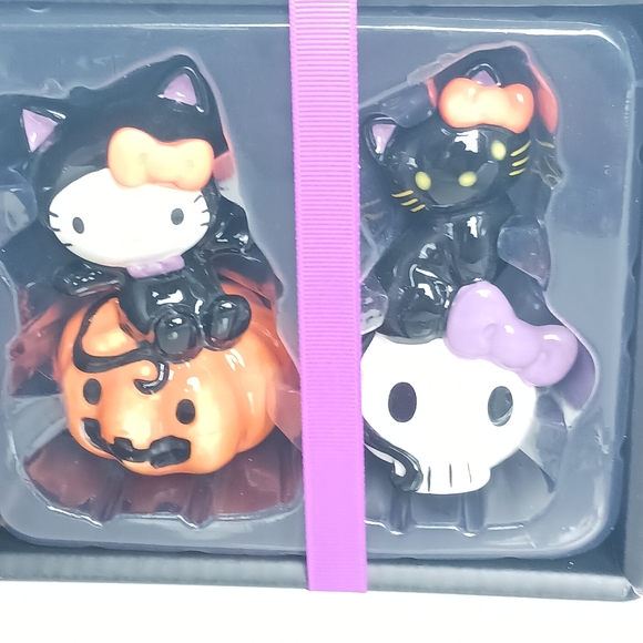 Blue Sky Hello Kitty by Sanrio Halloween Salt and Pepper Shaker Set - Picture 9 of 10